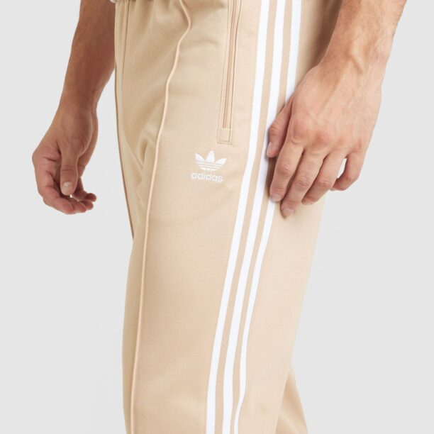 Cumpăra ADIDAS ORIGINALS Pantaloni 'Adicolor Classics Beckenbauer'  bej / alb