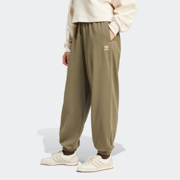 Cumpăra ADIDAS ORIGINALS Pantaloni 'Ess Byfr'  kaki / alb