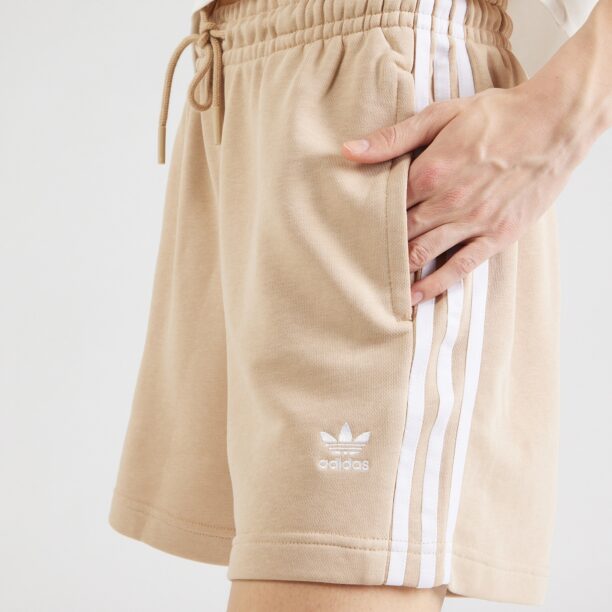 Preţ ADIDAS ORIGINALS Pantaloni  bej / alb