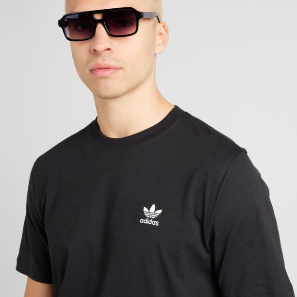 Cumpăra ADIDAS ORIGINALS Tricou 'Trefoil Essentials'  negru / alb murdar