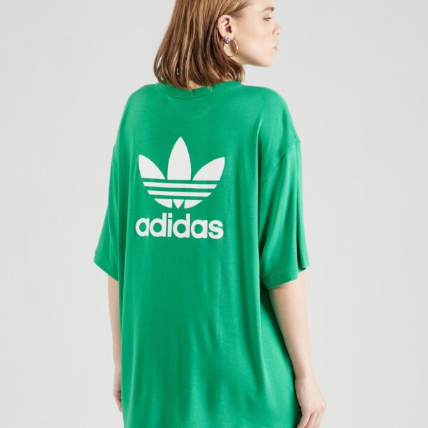 ADIDAS ORIGINALS Tricou supradimensional 'Trefoil'  verde / alb preţ