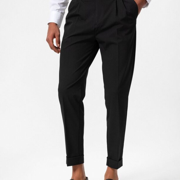 Antioch Pantaloni cutați  negru