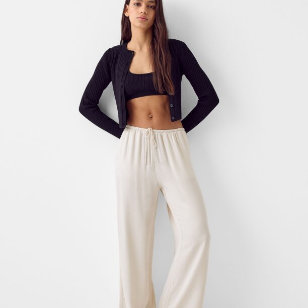 Cumpăra Bershka Pantaloni  alb natural