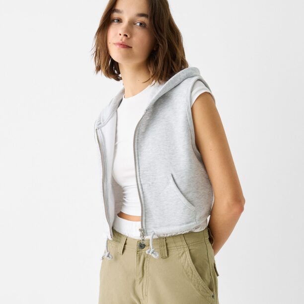 Bershka Pantaloni cu buzunare  oliv