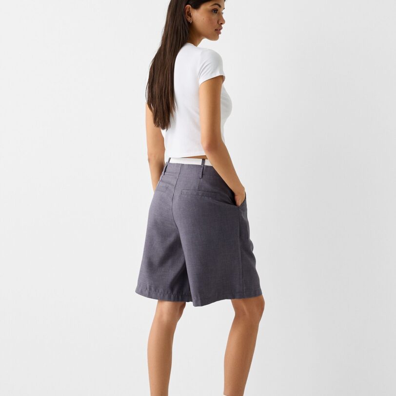 Bershka Pantaloni cutați  gri închis / alb preţ