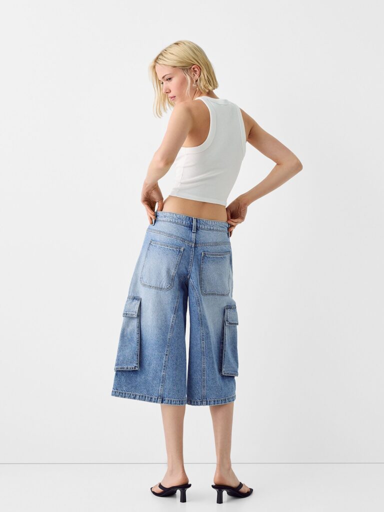 Bershka Pantaloni eleganți  albastru denim preţ