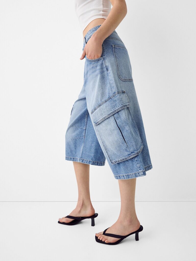 Preţ Bershka Pantaloni eleganți  albastru denim