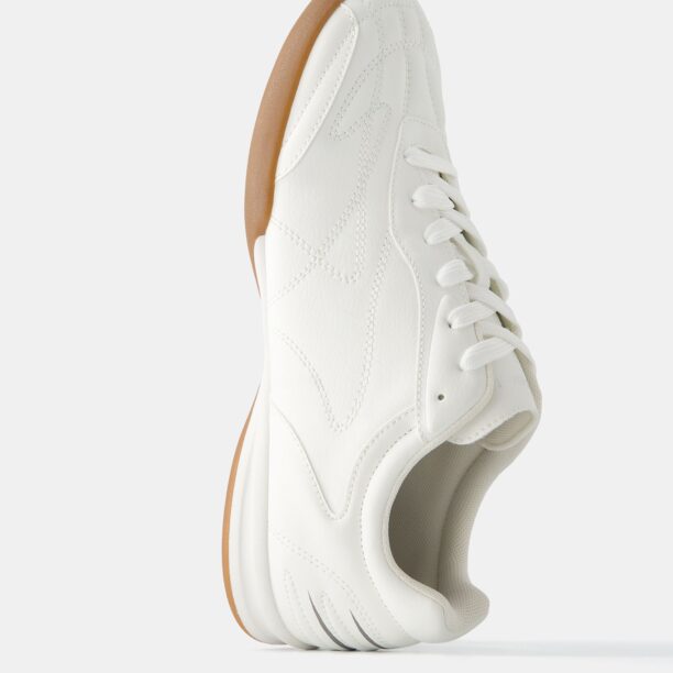 Cumpăra Bershka Sneaker low  alb