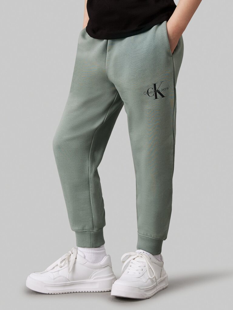 Calvin Klein Jeans Pantaloni  verde preţ