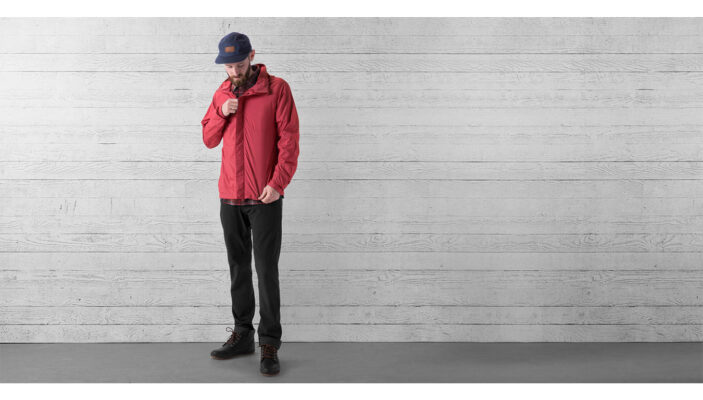 Chrome Industries Wind Cobra Jacket Red preţ