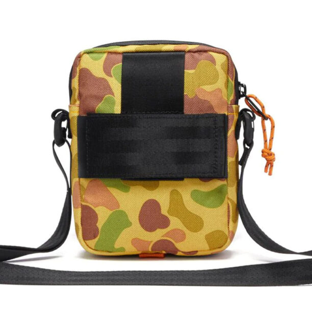 Chrome Shoulder Accessory Pouch Camo preţ