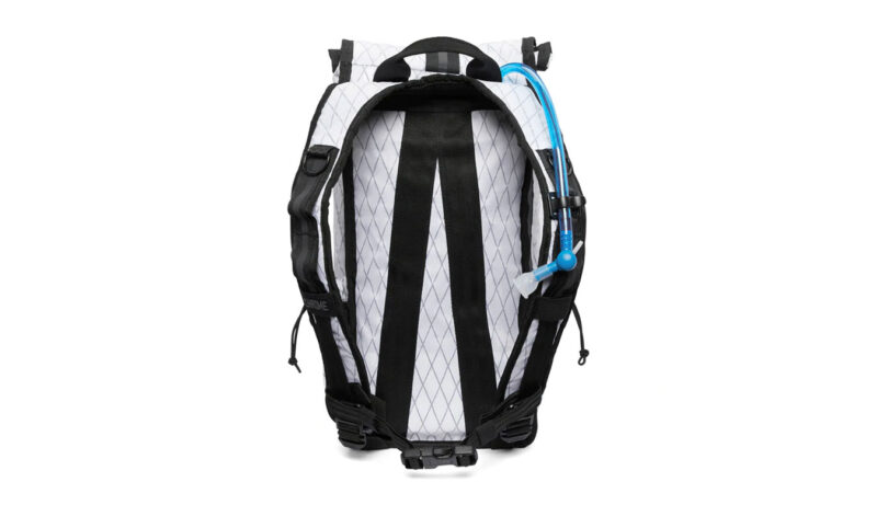 Chrome Tensile Trail Hydropack White preţ