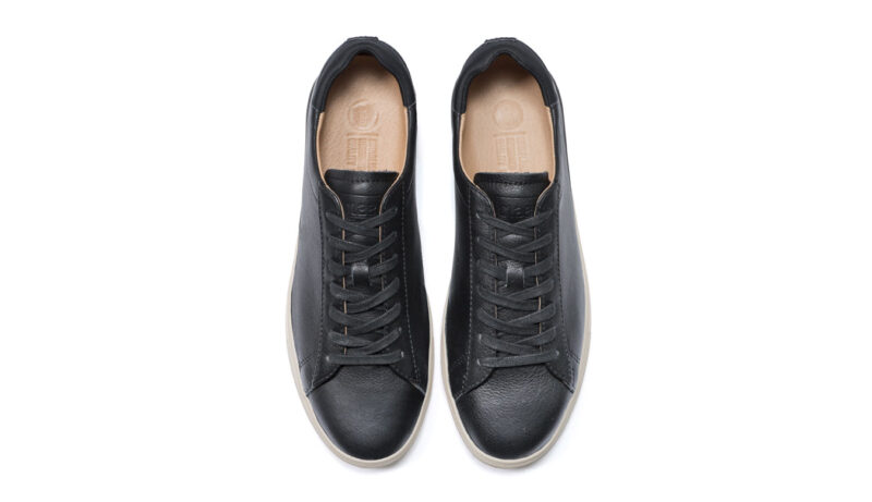 Preţ Clae Bradley Black Milled Tumbled Leather