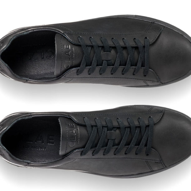 Preţ Clae Bradley Black Water Repellent Leather