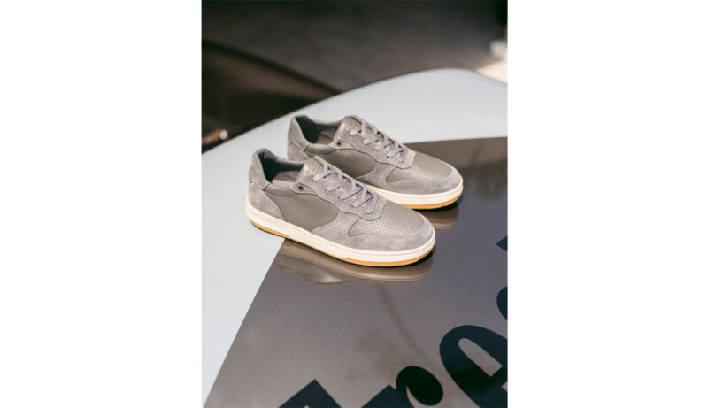 Preţ Clae Malone Pearl Grey Suede