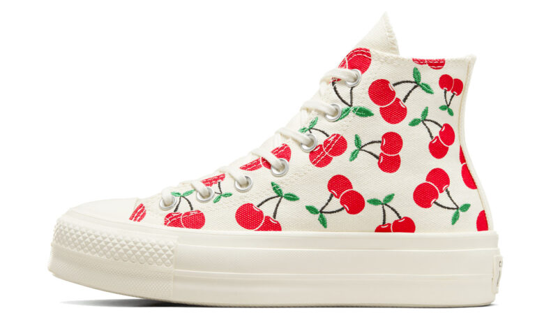 Converse Chuck Taylor All Star Lift Platform Cherries preţ