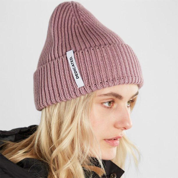 Preţ Dedicated Beanie Narvik Berry Lilac