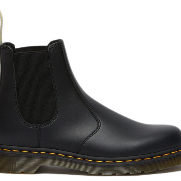 Dr. Martens 100% Vegan 2976 Chelsea Boots