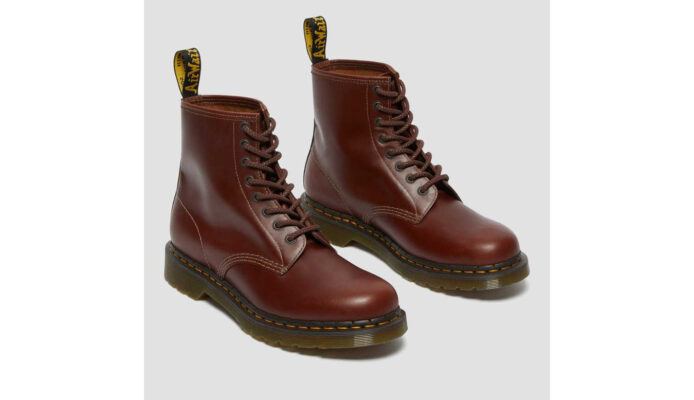 Dr. Martens 1460 Abruzzo Leather Lace Up Boots preţ