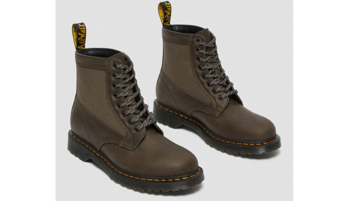 Dr. Martens 1460 Panel Leather Lace Up Boots preţ