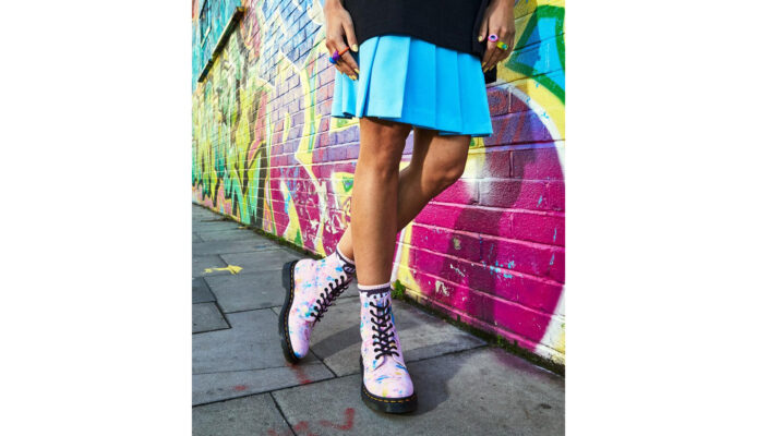 Cumpăra Dr. Martens 1460 Pascal Rainbow Suede Lace