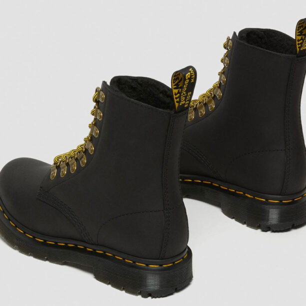 Preţ Dr. Martens 2976 Pascal Wintergirp Leather Lace Up Boots