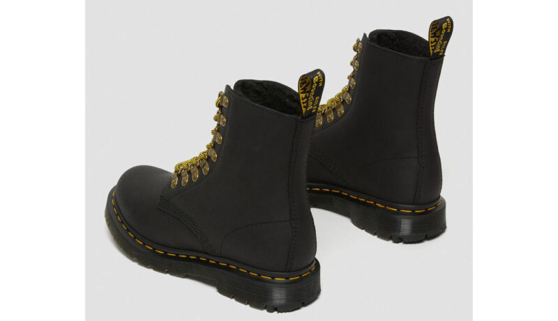 Preţ Dr. Martens 2976 Pascal Wintergirp Leather Lace Up Boots