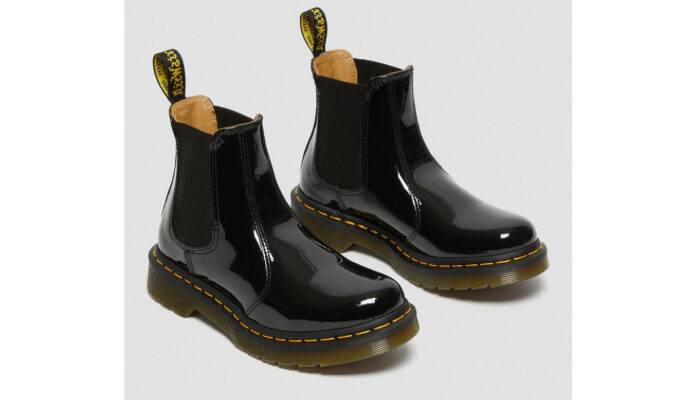 Dr. Martens 2976 Patent Leather Chelsea Boots preţ