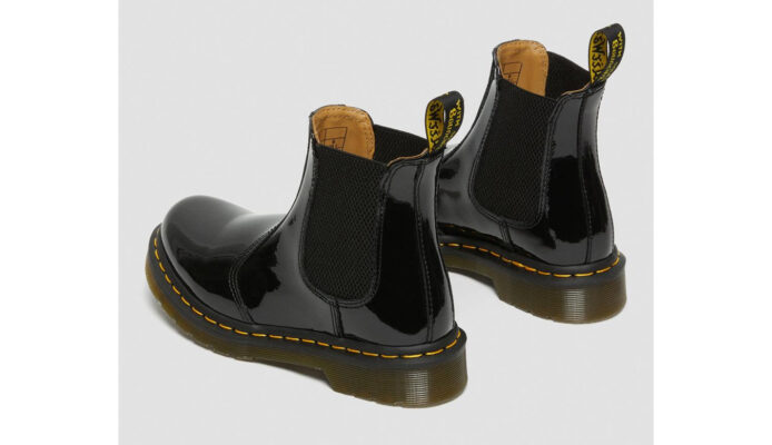 Cumpăra Dr. Martens 2976 Patent Leather Chelsea Boots