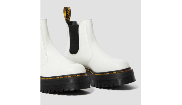 Cumpăra Dr. Martens 2976 Smooth Leather Platform Chelsea Boots