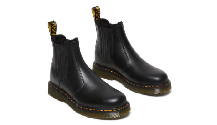 Preţ Dr. Martens 2976 Wintergrip Leather Chelsea Boot