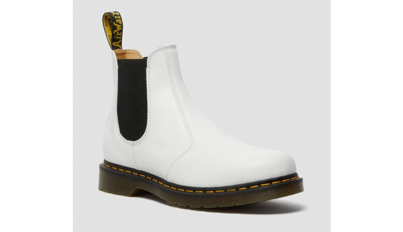 Dr. Martens 2976 Yellow Stich Smooth Leather Chelsea Boots preţ