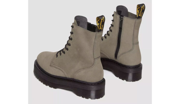 Preţ Dr. Martens Jadon Milled Nubuck Platform Boots