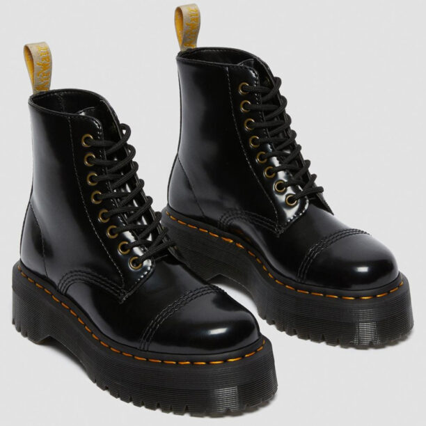 Dr. Martens Vegan Sinclair Platform Boots preţ