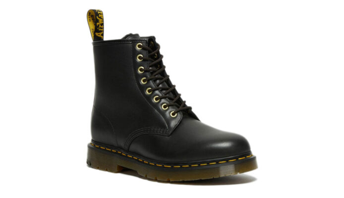 Dr. Martens Wintergrip 1460 Leather Lace Up Boots preţ