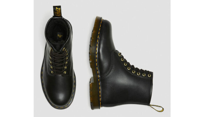 Cumpăra Dr. Martens Wintergrip 1460 Leather Lace Up Boots