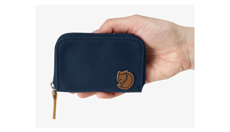 Preţ Fjällräven Zip Card Holder