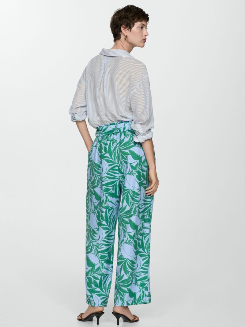 MANGO Pantaloni cutați 'Twist'  albastru deschis / verde preţ