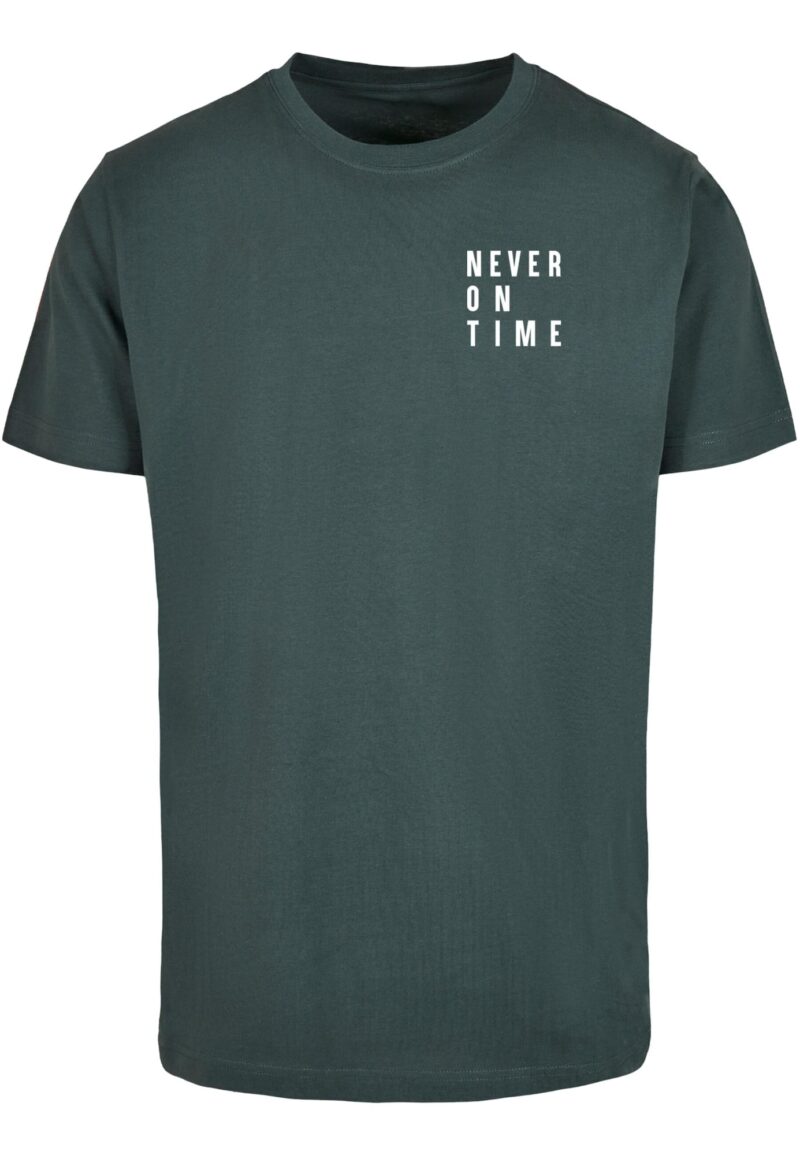 Merchcode Tricou 'Never On Time'  verde închis / alb