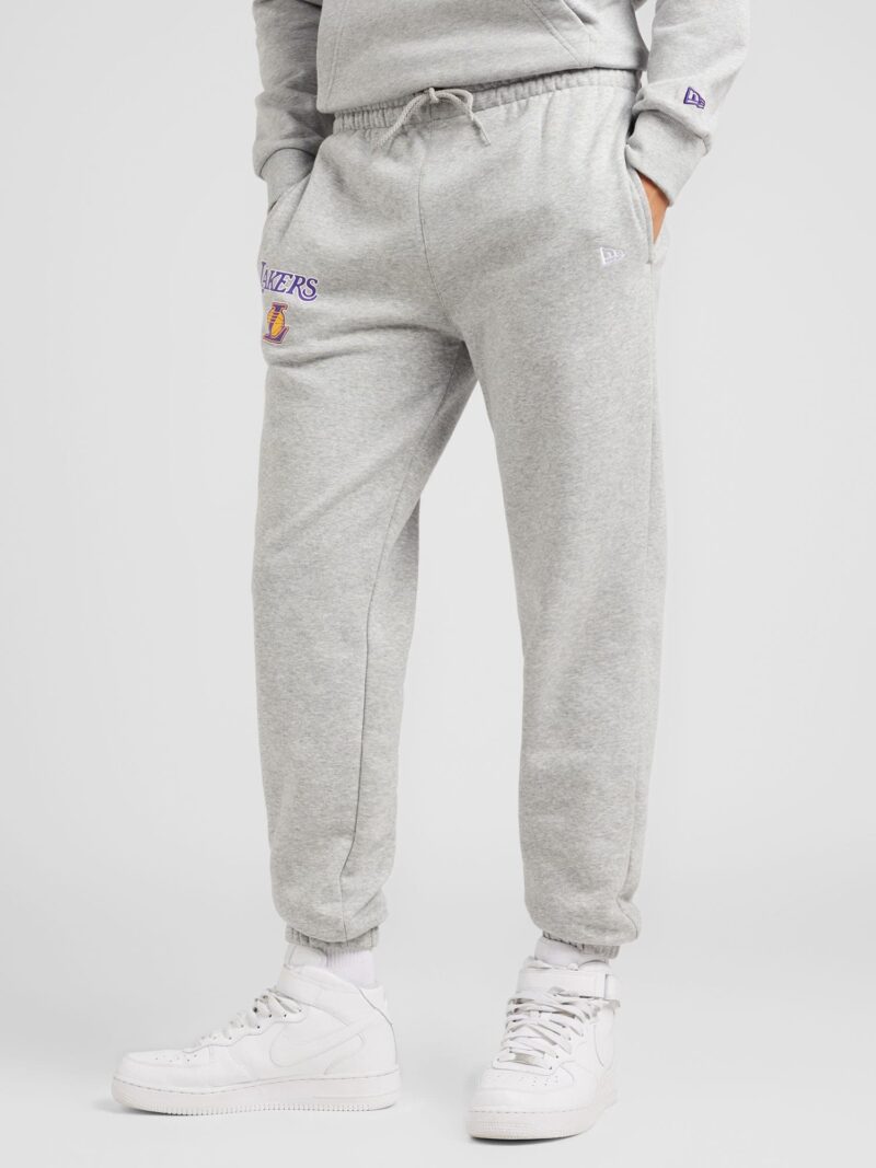 NEW ERA Pantaloni 'NBA ESSENTLS LOSLAK'  gri / mov închis / portocaliu deschis