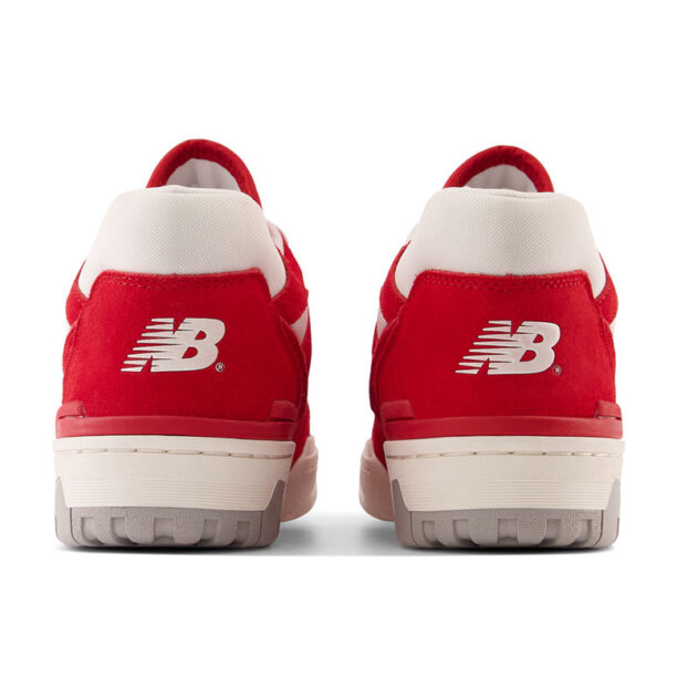 Preţ New Balance BB550VND