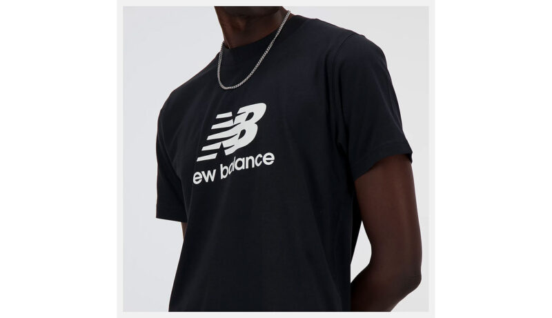 Preţ New Balance Sport Essentials Logo T-Shirt