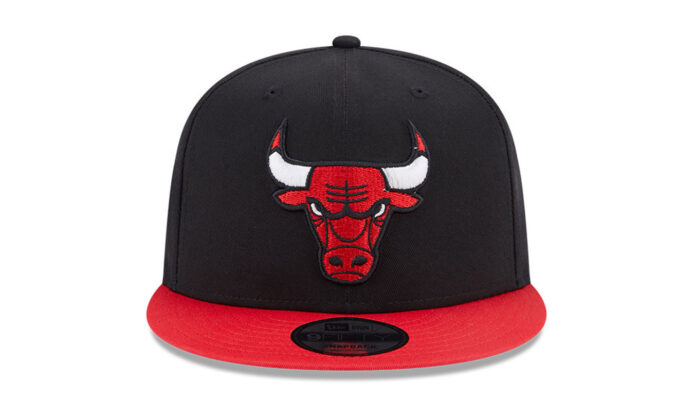 Cumpăra New Era Chicago Bulls Team Side Patch Black 9FIFTY Snapback Cap