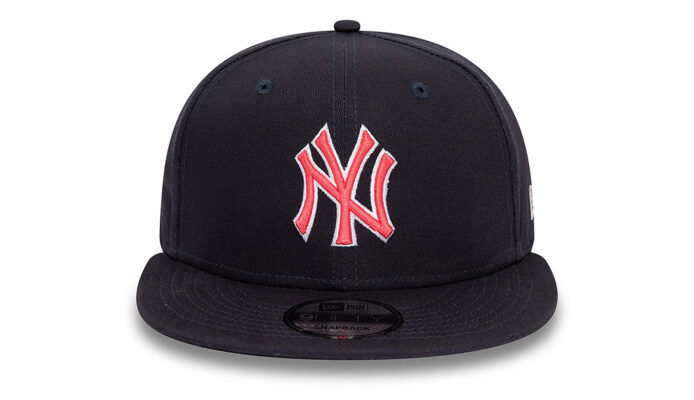 Cumpăra New Era New York Yankees MLB Outline Navy 9FIFTY Adjustable Cap