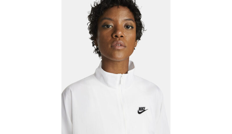 Cumpăra Nike Sportswear Essential Windrunner Wmns