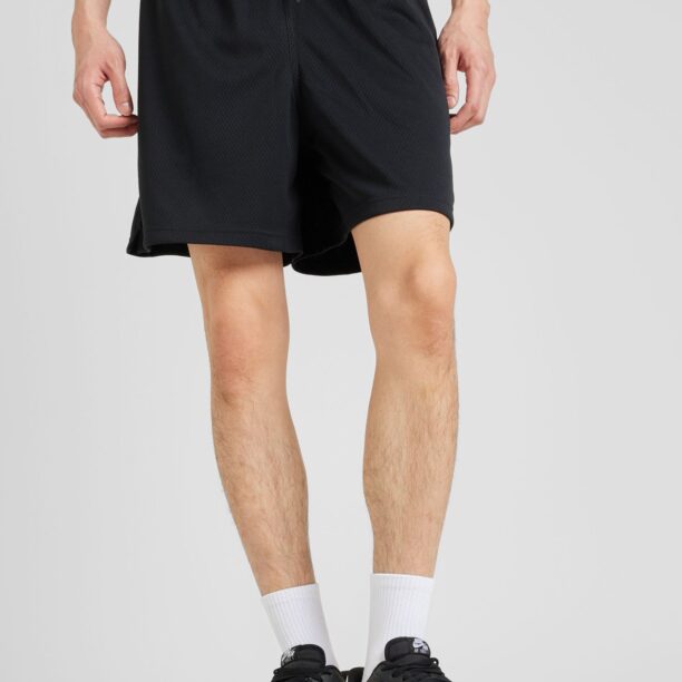 Nike Sportswear Pantaloni 'Club'  negru / alb murdar