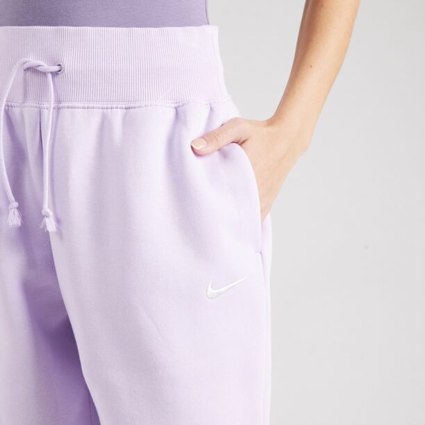 Preţ Nike Sportswear Pantaloni 'Phoenix Fleece'  mov lavandă