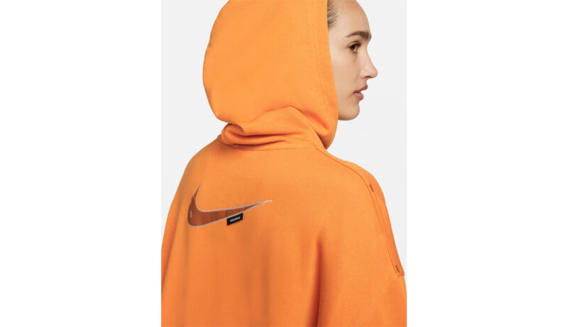 Preţ Nike Sportswear Swoosh