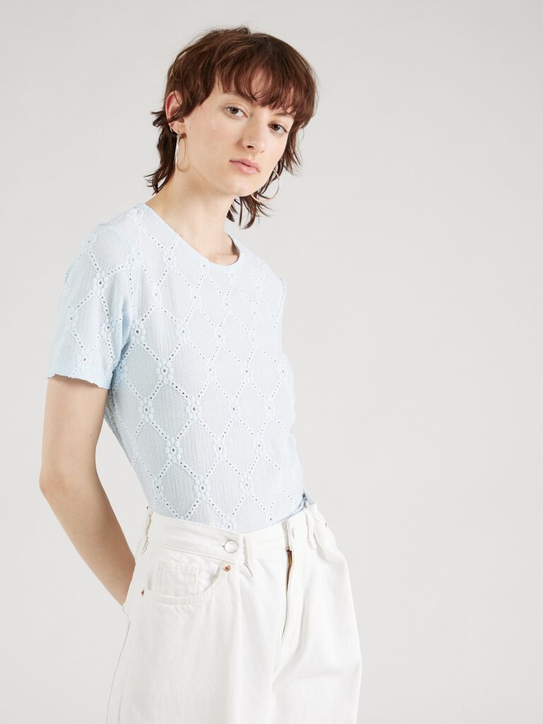 PIECES Tricou 'SANNI'  albastru deschis