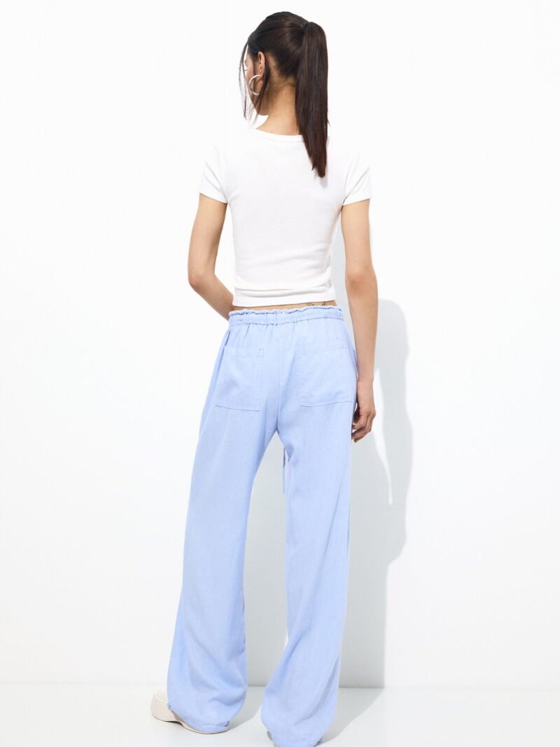 Pull&Bear Pantaloni  albastru deschis preţ